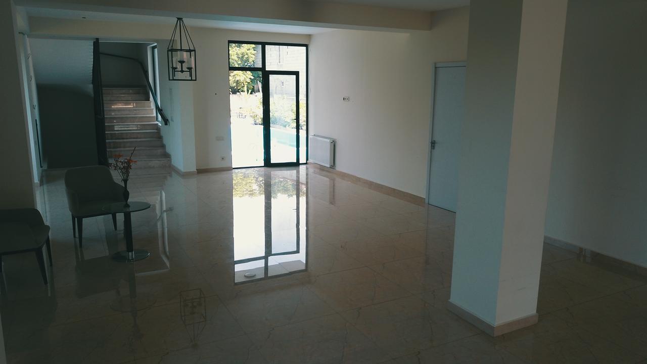 קובולטי Belgrade Rustaveli Hotel מראה חיצוני תמונה